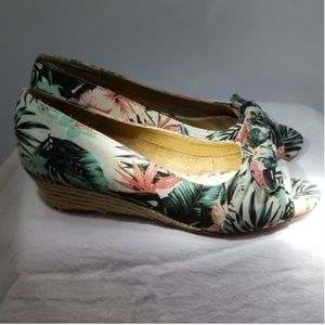 Aerosoles Heel Floral Fabric Espadrille Wedges